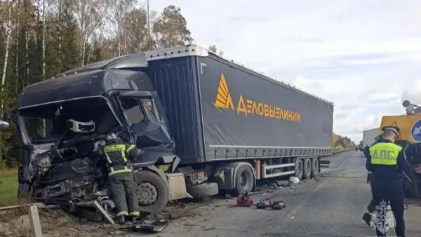 ДТП на трассе М-7 под Вязниками: спасатели эвакуировали людей из-под завалов